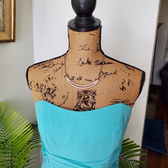 Turquoise Strapless Elegance - Picture 10 of 14